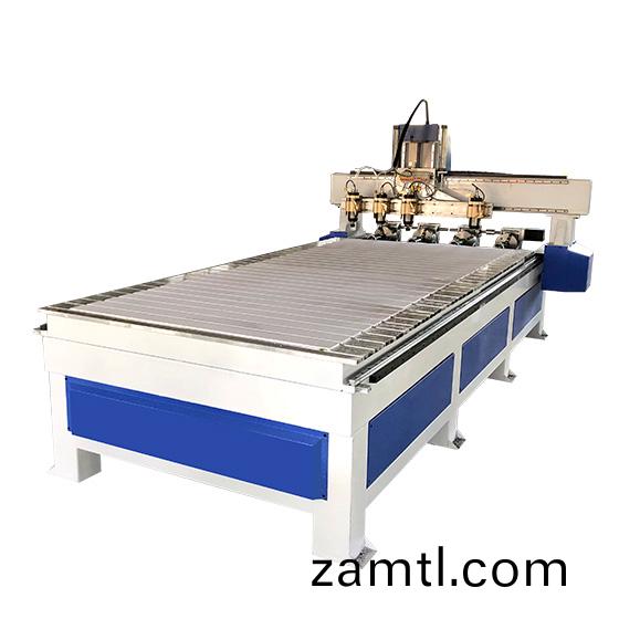 1325一拕四帶(dai)鏇(xuan)轉軸木工(gong)鵰刻(ke)機(ji)