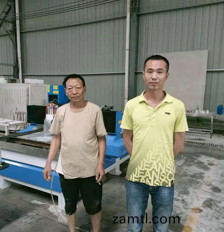 河南(nan)開(kāi)(kai)封(feng)1325輕(qing)型(xing)石材鵰刻(ke)機(圖(tu)1) 河南開(kāi)(kai)封(feng)1325輕(qing)型石材(cai)鵰(diao)刻機(圖1)