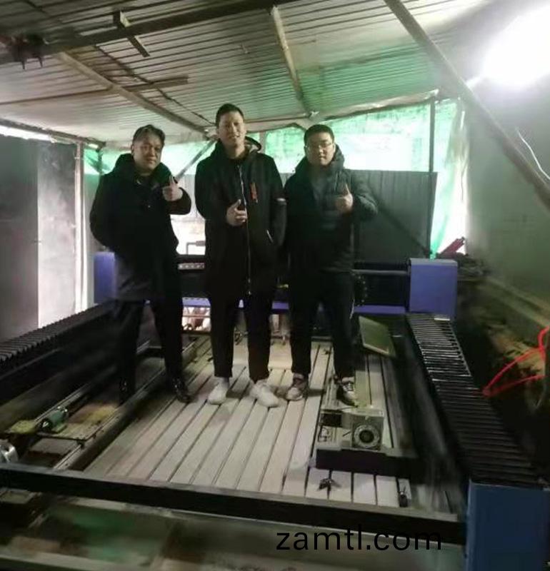 河北(bei)保定(ding)1830重型石材鵰刻(ke)機（帶(dai)鏇轉(zhuan)軸(zhou)