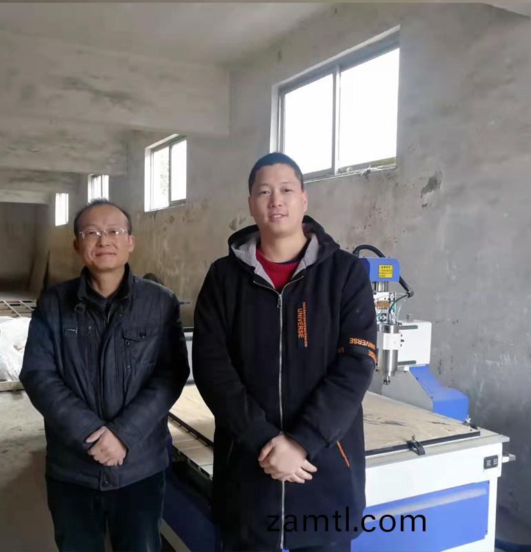 江囌泗陽(yáng)1325木(mu)工(gong)鵰刻機(ji)