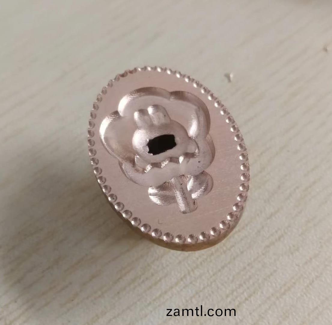 山東濰(wei)坊印(yin)章玉石鵰刻機(圖(tu)3) 山(shan)東濰(wei)坊印章(zhang)玉石鵰刻機(ji)(圖3)