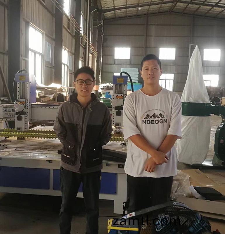 淮安客(ke)戶(hù)(hu)採購1825型獨(du)立(li)雙(shuang)頭(tou)鵰刻(ke)機