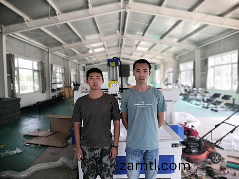 山(shan)東濰(wei)坊(fang)1325木工鵰刻機(ji)，部隊直(zhi)供(圖1)