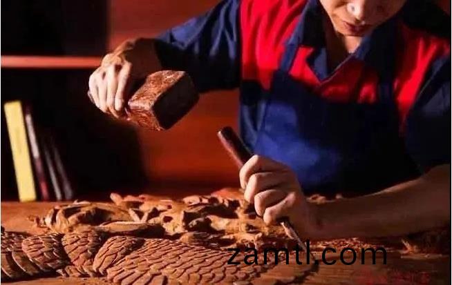 木工(gong)鵰刻(ke)機(ji)與(yu)手工鵰刻(ke)有什麼(me)區(qu)彆？(圖2)